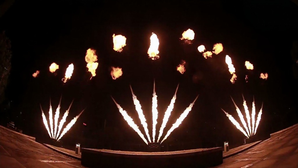 Showven 5-Head Flame Machine shooting flames at Indian wedding Baraat