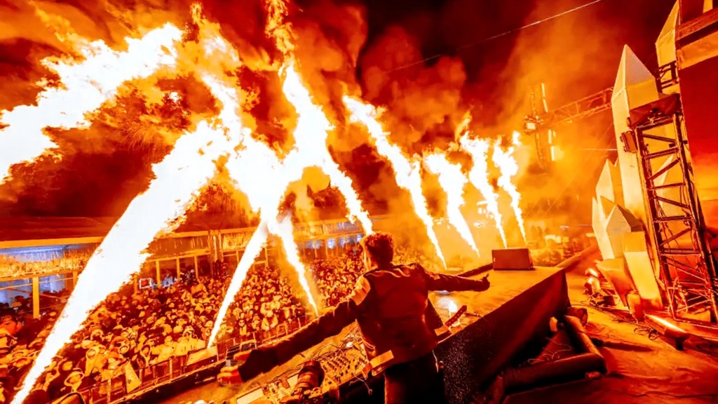 Circle of flame at reception